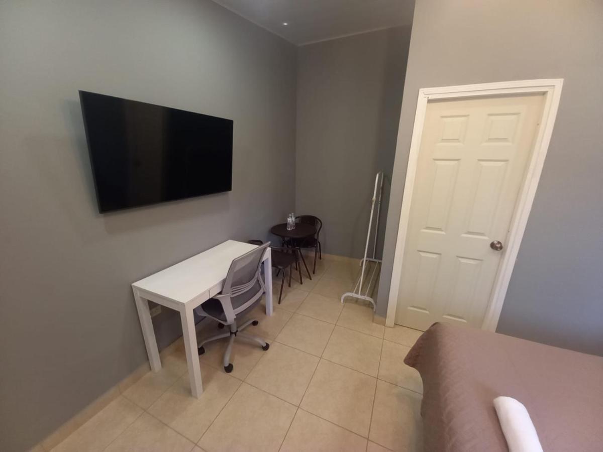 קומאיאגואה Palmerola Inn מראה חיצוני תמונה